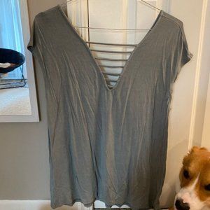 American Eagle Soft & Sexy Flowy Mint Green Cut Out T-Shirt (Size Large)
